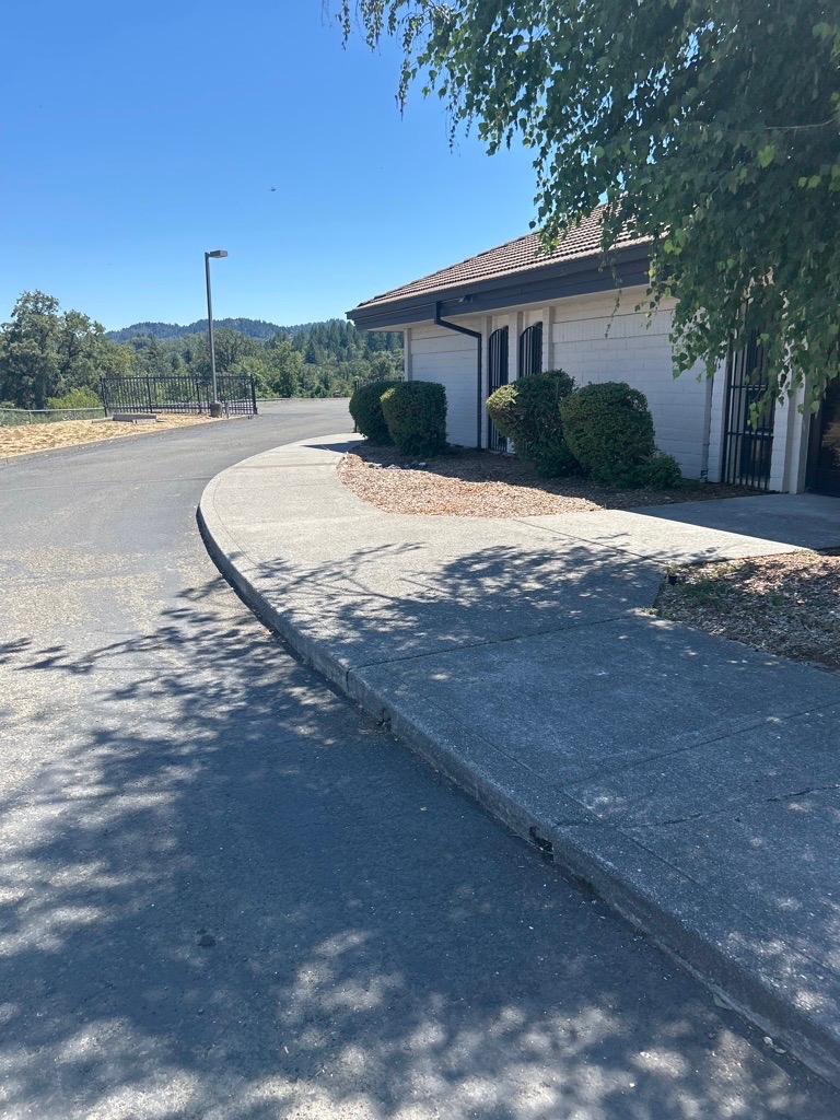 Pressure washing services in Mendocino County, California